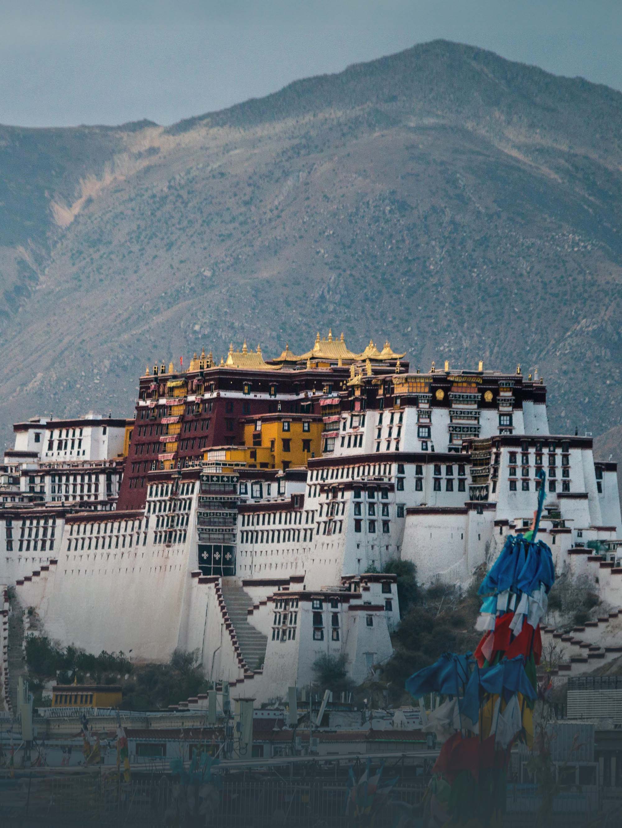 12-Day Tour to Nyingchi, Lhasa, Mount Everest, and Qinghai-Tibet Railway