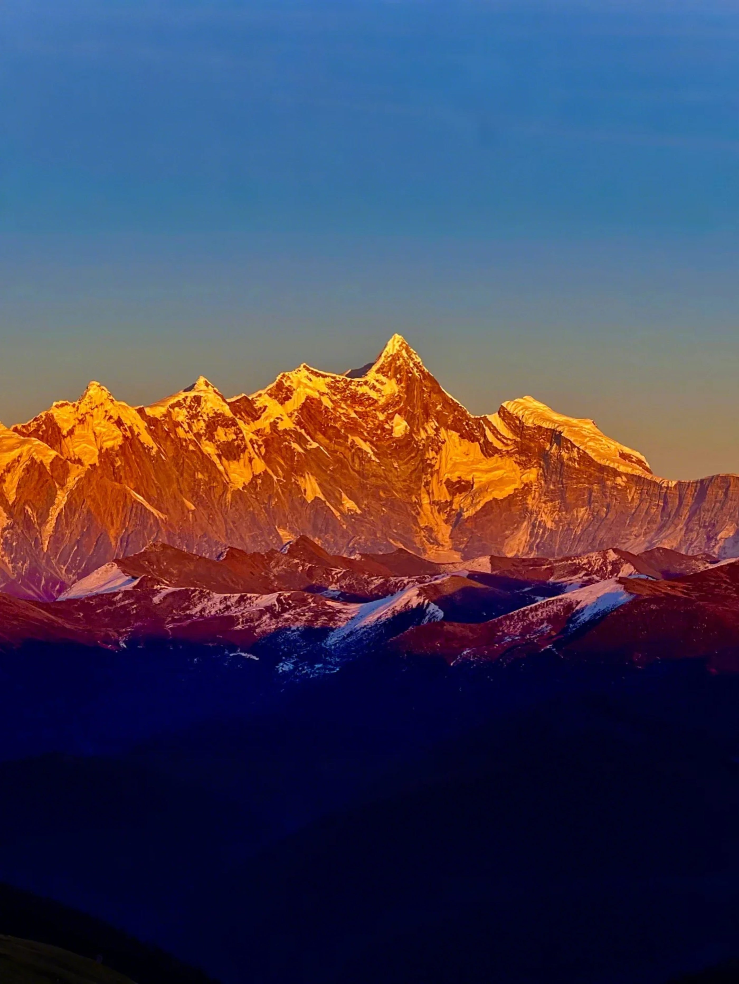 10-day Late Autumn Tour in Eastern Tibet: Nyingchi, Bomi, Ranwu Lake, and Laigu Glacier